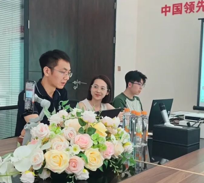 点汇云科法律交流会现场图.png